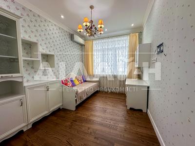 квартира по адресу Розваги ул., 27
