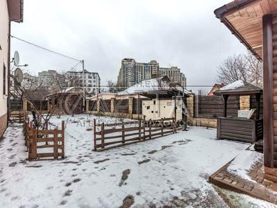 будинок за адресою Київ, Лугова вул.
