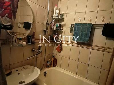 квартира за адресою Каштанова вул., 5