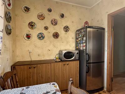 квартира за адресою Ревуцького вул., 11-А