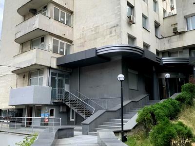 коммерческая по адресу Николая Михновского бульв. (Дружбы Народов), 38
