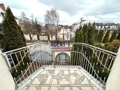 будинок за адресою Каштанова вул.