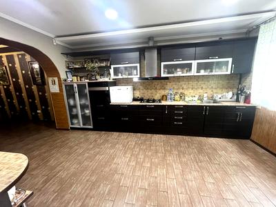 будинок за адресою Моторна вул., 140