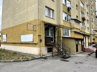 комерційна за адресою Крайня, 1