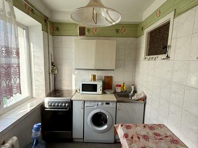 квартира за адресою Ореста Левицького вул. (Академіка Курчатова), 8