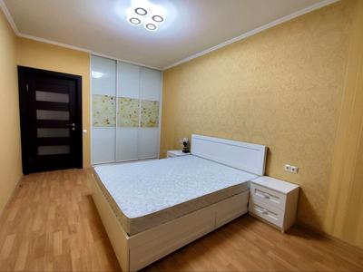 квартира за адресою Сім'ї Кульженків вул. (Петра Дегтяренка), 33