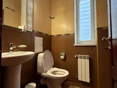 квартира за адресою Київ, Костельна вул., 8