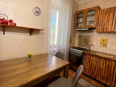 квартира за адресою Гладкова, 14