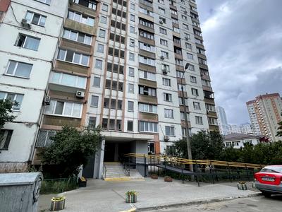 квартира за адресою Драгоманова вул., 3-А