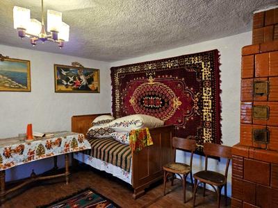 будинок за адресою с. Середній Березів, Петрунівка, 1