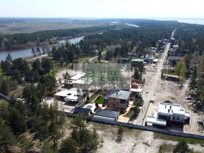 будинок за адресою Набережна вул.