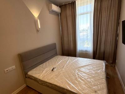 квартира по адресу Парижской Коммуны ул., 4
