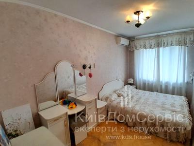 квартира по адресу Захаровская ул., 10