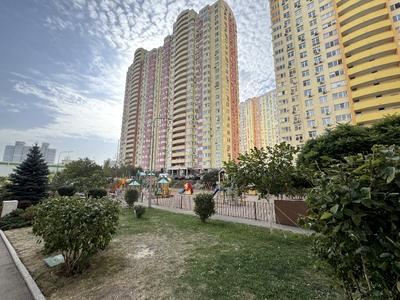 квартира за адресою Сім'ї Кульженків вул. (Петра Дегтяренка), 31-А