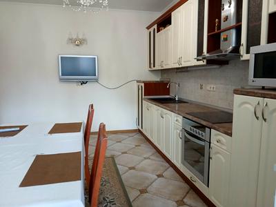 квартира за адресою Анни Ахматової вул., 45