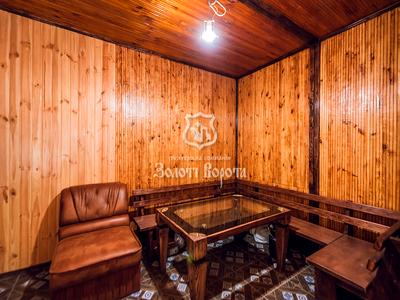комерційна за адресою Київська, 258в