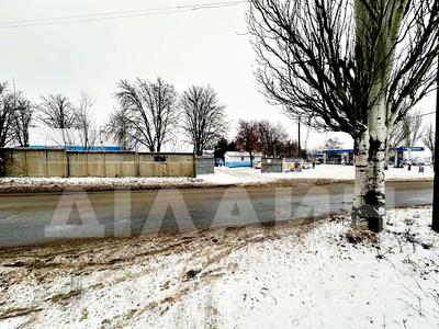комерційна за адресою Юності, 147