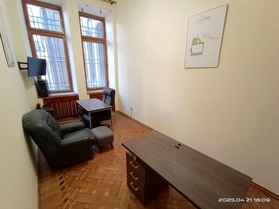 комерційна за адресою Грецька вул., 25