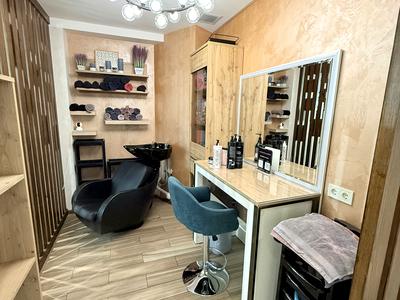 комерційна за адресою Набережна Перемоги вул., 7