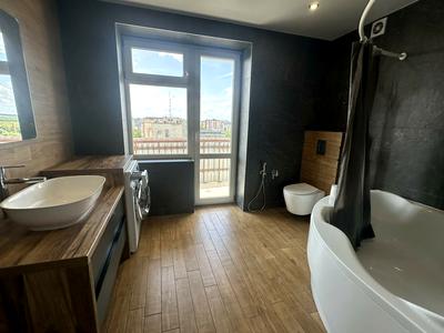 квартира за адресою Миру просп., 63г