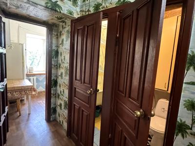 квартира за адресою Космонавтів вул., 1