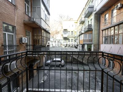 квартира по адресу Малая Житомирская ул., 5