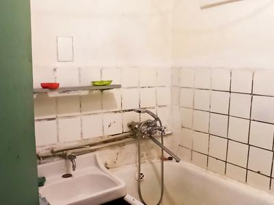 комната по адресу Космонавтів ул., 4