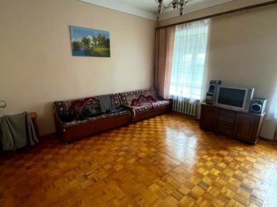 квартира за адресою Алли Горської пров. (Чеслава Бєлінського), 8