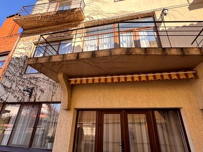 дом по адресу Бернардацци ул. (Красных Зорь), 5