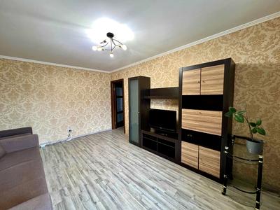 квартира за адресою Анни Ахматової вул., 11