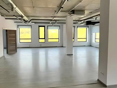 комерційна за адресою Валерія Лобановського просп., 124