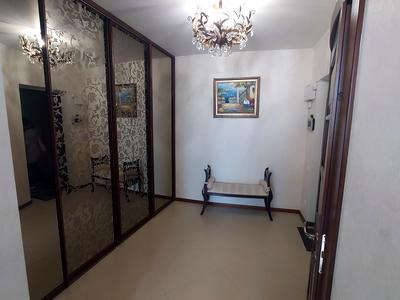 квартира за адресою Дніпровська набережна вул., 19-А