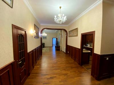 квартира за адресою Хрещатик вул. (Kreschatic), 15
