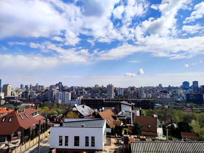 будинок за адресою Привітна вул., 4