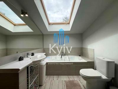будинок за адресою Богатирська вул., 30