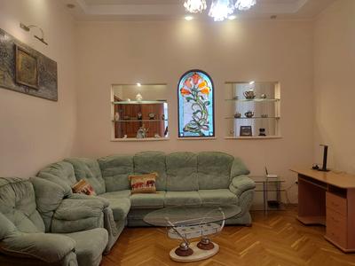 квартира за адресою Євгена Чикаленка вул. (Пушкінська), 39