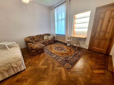 квартира за адресою Євгена Коновальця вул. (), 23