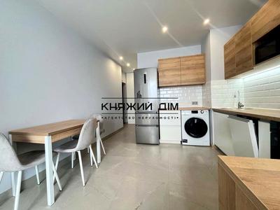 квартира за адресою Дніпровська набережна вул., 17В