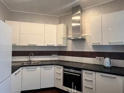 квартира за адресою Київ, Дмитрівська вул., 82
