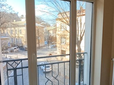 комерційна за адресою Львів, Мирослава Скорика вул. (Петра Чайковського), 31