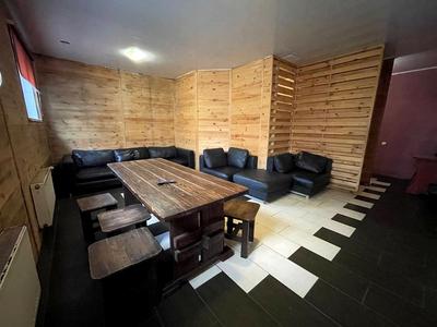 комерційна за адресою Зелена вул., 85