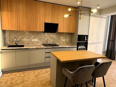 квартира за адресою Домбровського вул., 75