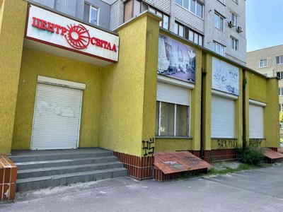 комерційна за адресою Різдвяна вул., 50