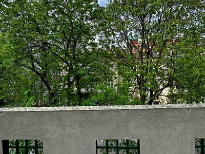 квартира за адресою Євгена Коновальця вул. (), 37