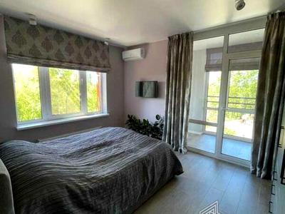 квартира за адресою Дніпровська набережна вул., 16-Г