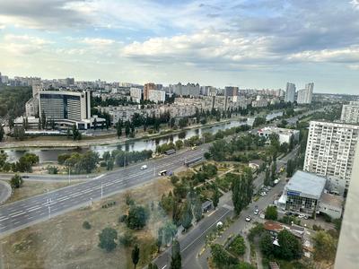 квартира за адресою Дніпровська набережна вул., 1