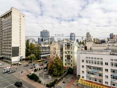 квартира за адресою Шота Руставелі вул., 44