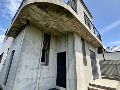 дом по адресу Салютная ул., 33