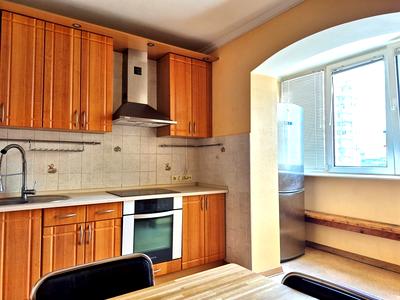 квартира по адресу Ревуцкого ул., 44-Б