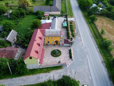 комерційна за адресою Центральна, 126